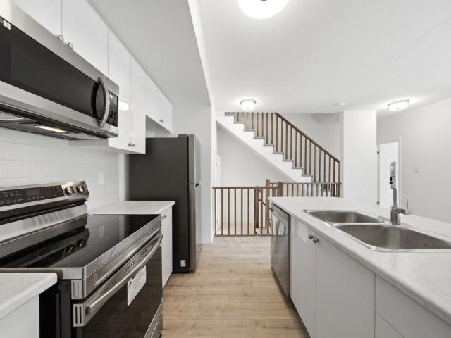 For Lease 313 Conklin Road Unit# 65, Brantford, Ontario
