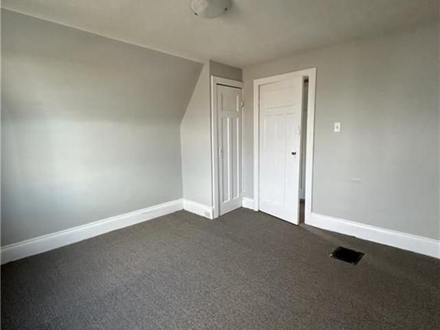 For Lease 31 MCKINSTRY Street, Hamilton, Ontario