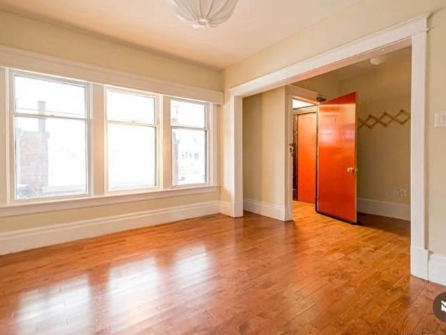 For Lease 31 St Clair Avenue, Hamilton, Ontario