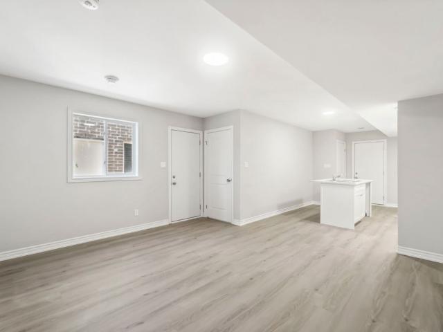 For Lease 31 Superior Street Unit# Lower, Welland, Ontario