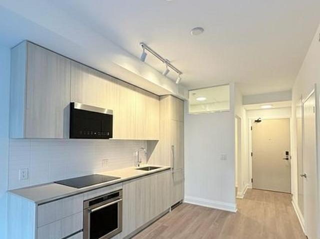 For Lease 3250 Carding Mill Trail Unit# 222, Oakville, Ontario