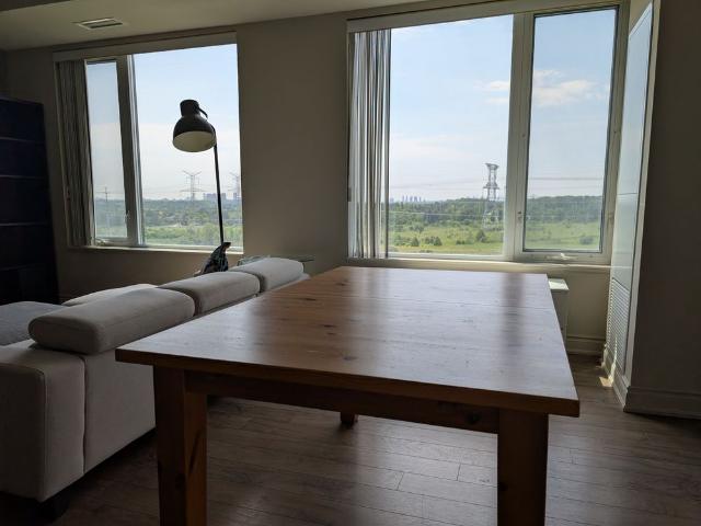 For Lease 325 South Park Road Unit# 915, Markham, Ontario
