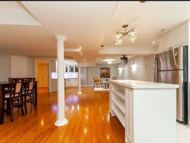 For Lease 3262 Crimson King Circle, Mississauga, Ontario