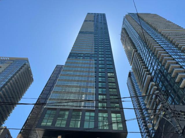 For Lease 327 King Street Unit# 1805, Toronto, Ontario