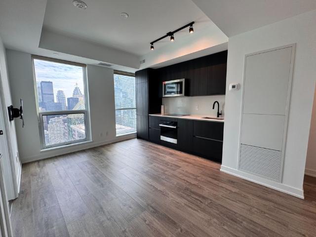 For Lease 327 King Street Unit# 4001, Toronto, Ontario
