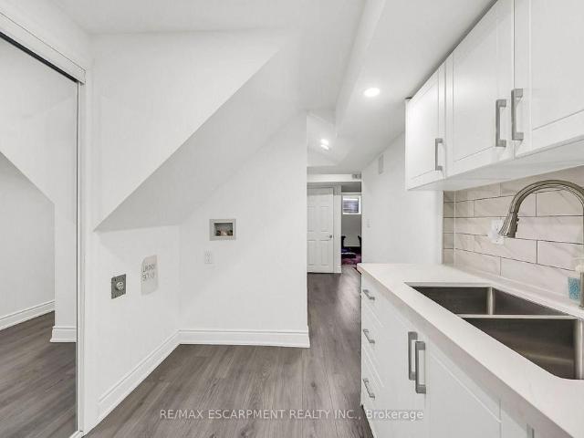 For Lease 328 Bedrock Drive, Hamilton, Ontario