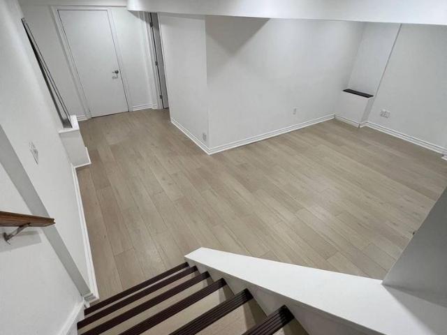 For Lease 328 Woodspring Avenue Unit# Basement, Newmarket, Ontario