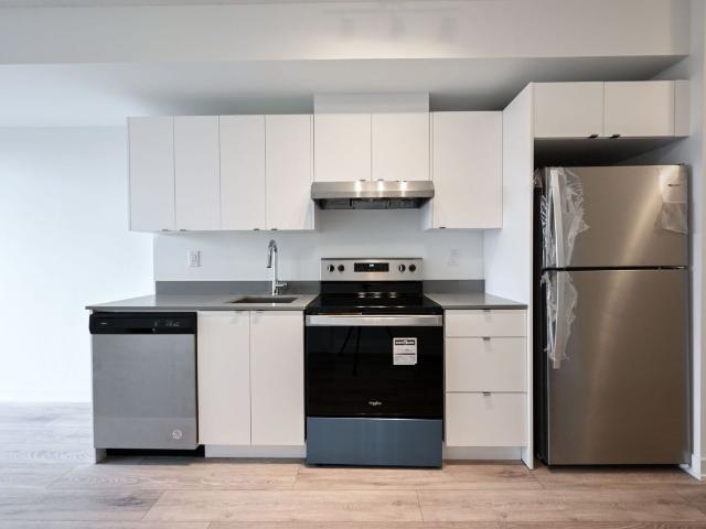 For Lease 3200 Dakota Common Street Unit# B801, Burlington, Ontario