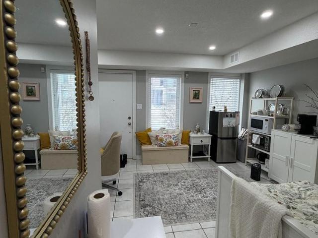 For Lease 320 South Park Road Unit# Main, Markham, Ontario