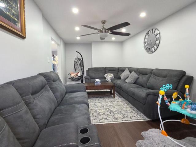 For Lease 323 Winfield Terrace, Mississauga, Ontario