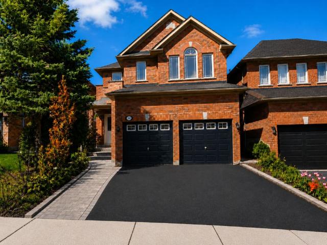 For Lease 32 Bel Canto Crescent, Richmond Hill, Ontario