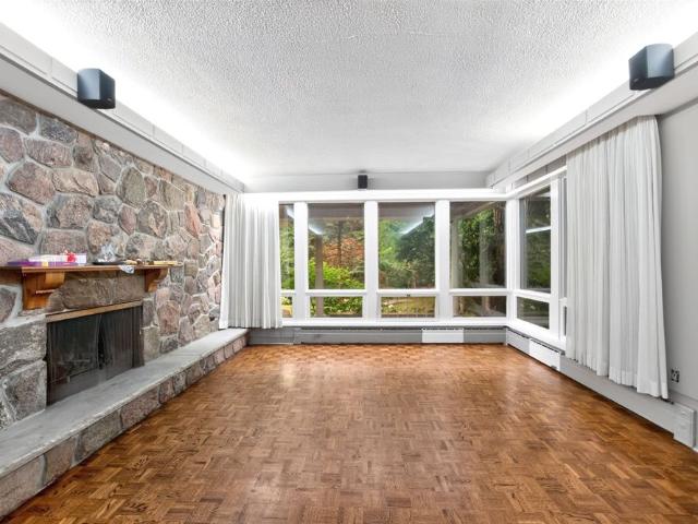 For Lease 32 Edenbrook Hill, Toronto, Ontario