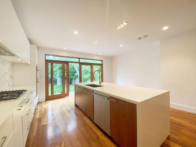 For Lease 32 Elmer Avenue, Toronto, Ontario
