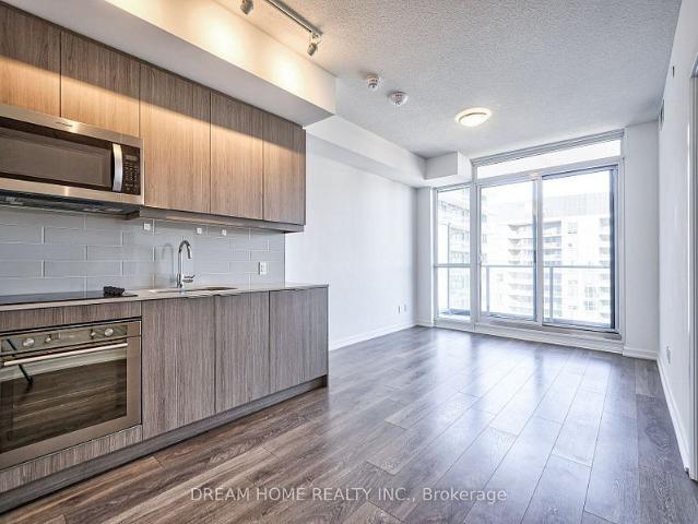 For Lease 32 forest manor Road Unit# 2004, Toronto, Ontario