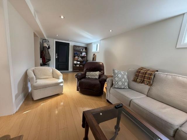 For Lease 32 Harrow Drive Unit# Lower Level, Toronto, Ontario
