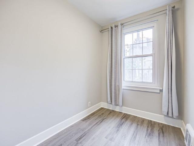 For Lease 32 Oxton Avenue, Toronto, Ontario