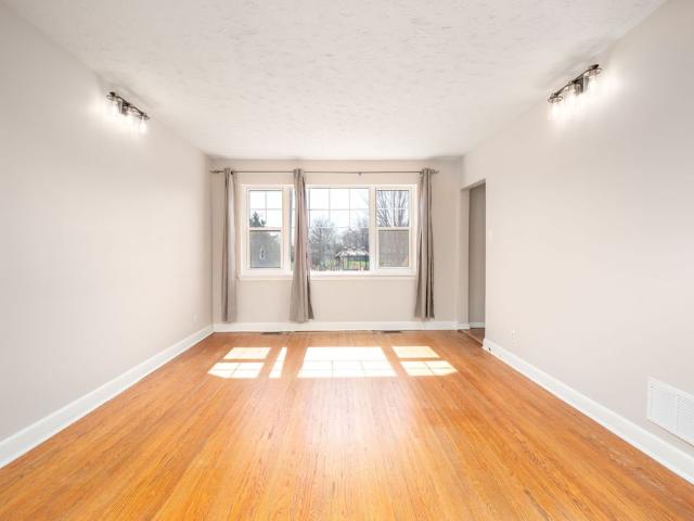For Lease 32 Maywood Park Unit# UPPER, Toronto, Ontario