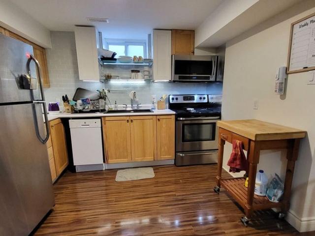 For Lease 32 Shandon Drive, Toronto, Ontario