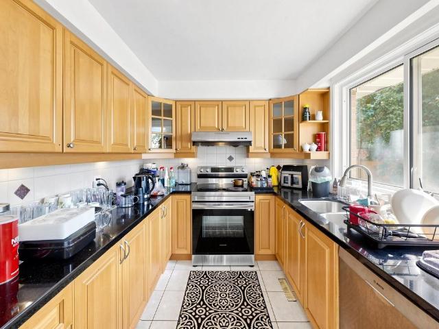For Lease 32 Wycliffe Crescent, Toronto, Ontario
