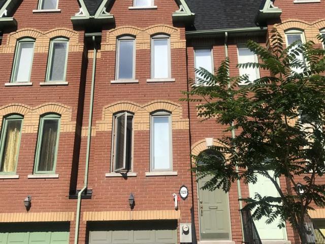 For Lease 32D Oxford Street, Toronto, Ontario