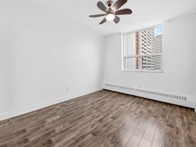 For Lease 3390 Weston Road Unit# 902, Toronto, Ontario