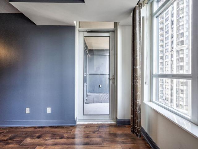 For Lease 330 Burnhamthorpe Road Unit# 1108, Mississauga, Ontario