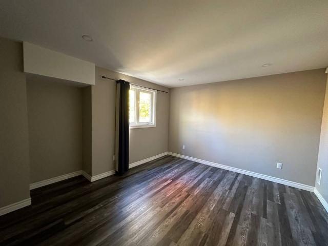 For Lease 33 Camelot Square, Barrie, Ontario