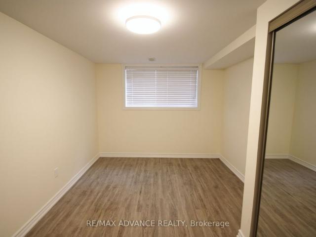 For Lease 33 Carluke Crescent Unit# Lower, Toronto, Ontario