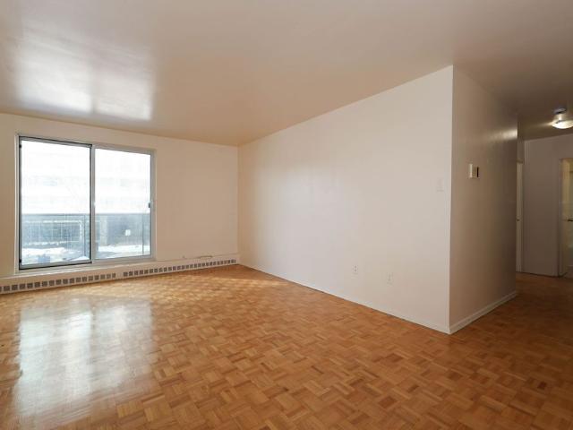 For Lease 33 Central Parkway Unit# 203, Mississauga, Ontario