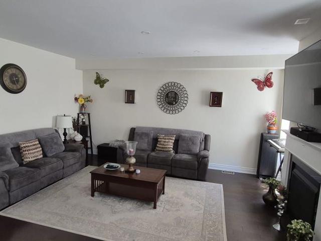 For Lease 33 Abercrombie Crescent, Brampton, Ontario