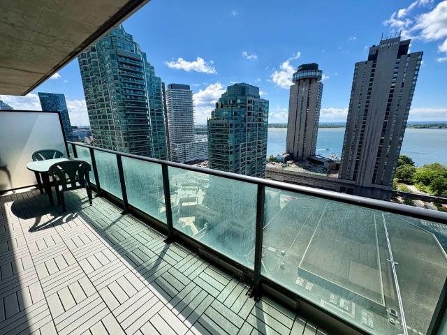 For Lease 33 Bay Street Unit# 2109, Toronto, Ontario
