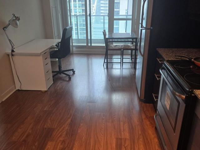 For Lease 33 Bay Street Unit# 2305, Toronto, Ontario