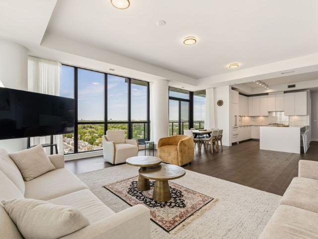 For Lease 33 Frederick Todd Way Unit# 2002, Toronto, Ontario