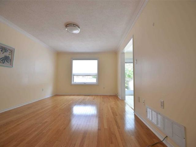 For Lease 33 Holmwood Street, Richmond Hill, Ontario