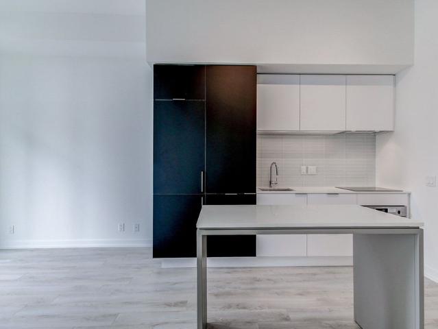 For Lease 33 Helendale Avenue Unit# 1205, Toronto, Ontario