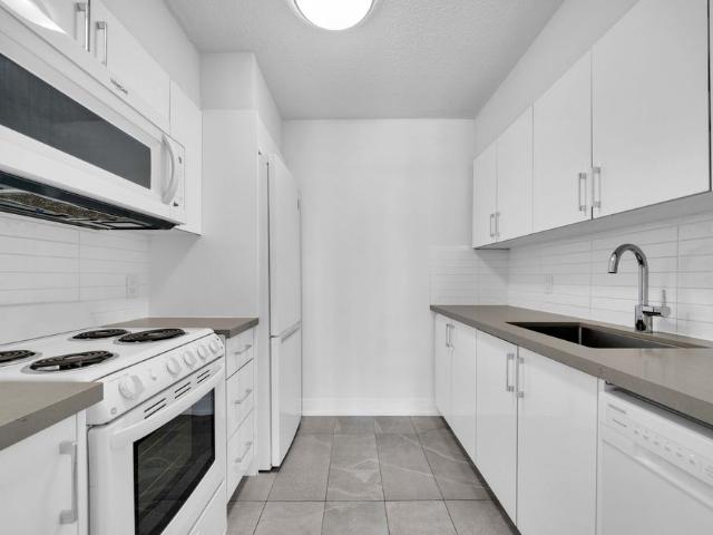 For Lease 33 Isabella Street Unit# 1511, Toronto, Ontario