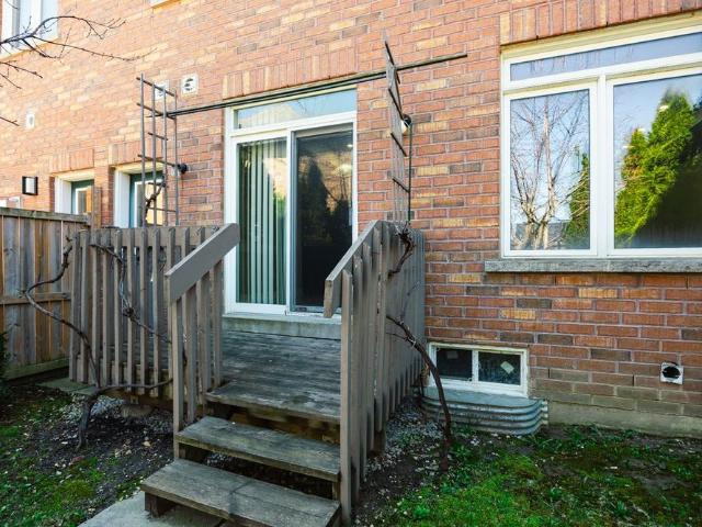 For Lease 33 Tomabrook Crescent, Brampton, Ontario