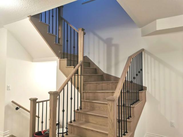 For Lease 33 Terrain Court, East Gwillimbury, Ontario