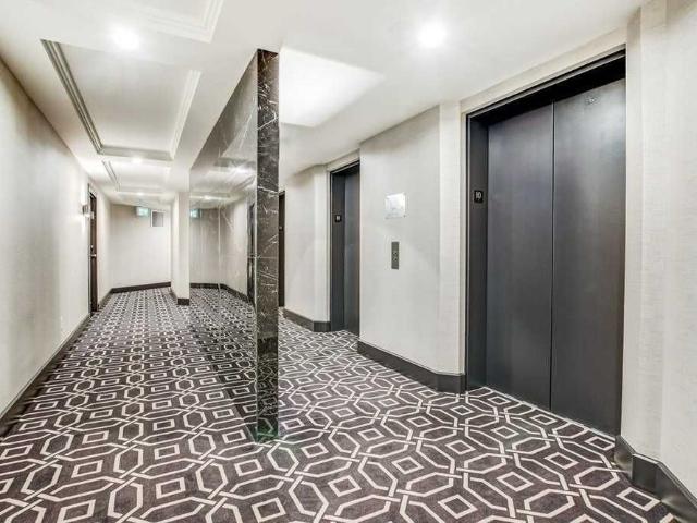 For Lease 33 University Avenue Unit# 1504, Toronto, Ontario