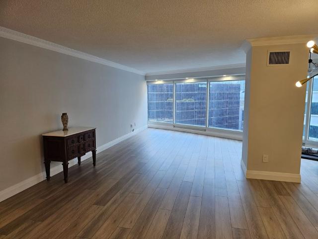For Lease 33 University Avenue Unit# 1907, Toronto, Ontario