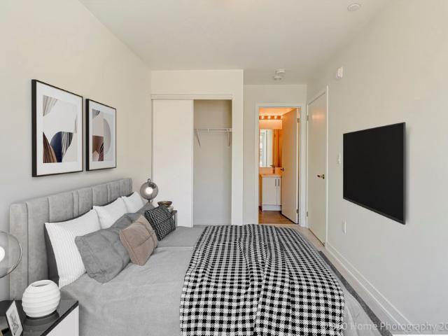 For Lease 3401 Ridgeway Drive Unit# 305, Mississauga, Ontario
