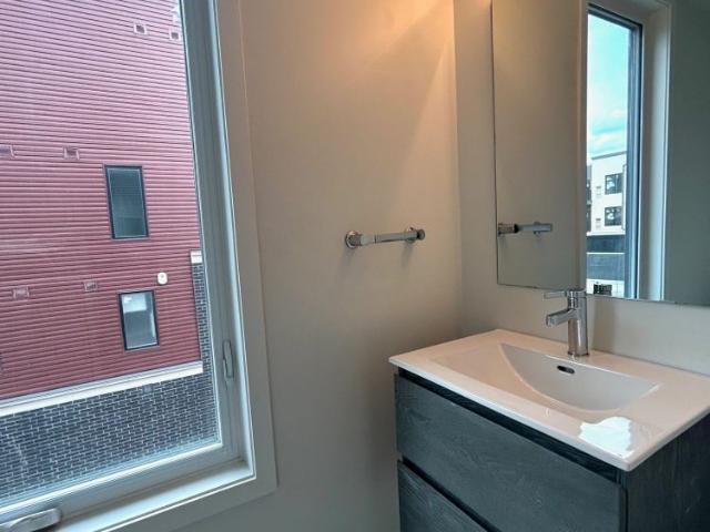 For Lease 3405 Ridgeway Drive Unit# 18, Mississauga, Ontario