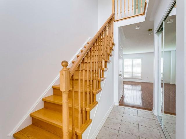 For Lease 340 Kittridge Road, Oakville, Ontario