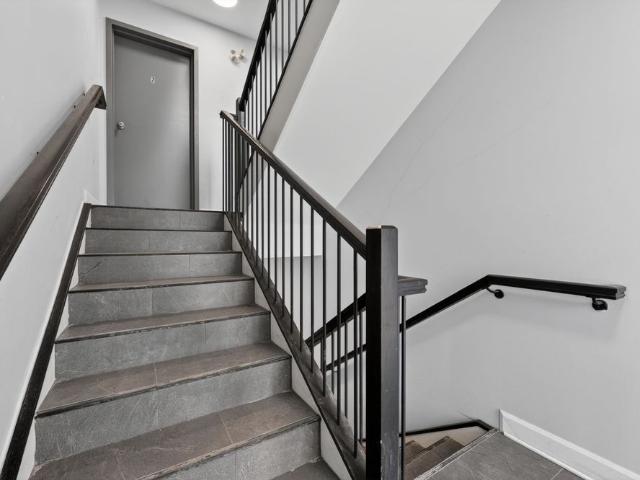 For Lease 340 Shakespeare Street, Vanier and Kingsview Park, Ontario