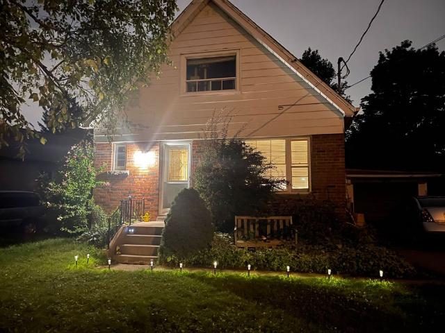For Lease 34 Singleton Road Unit# Main Floor, Toronto, Ontario