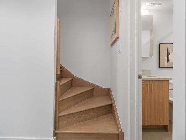 For Lease 34 Poplar Avenue Unit# Unit 2, Toronto, Ontario