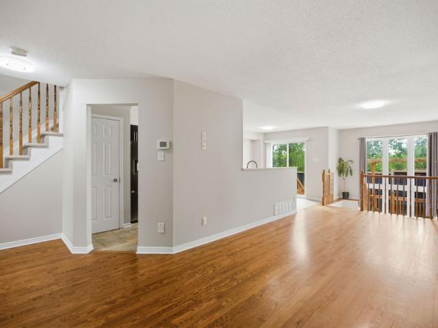 For Lease 354 Rolling Meadow Crescent, Orleans Convent Glen and Area, Ontario