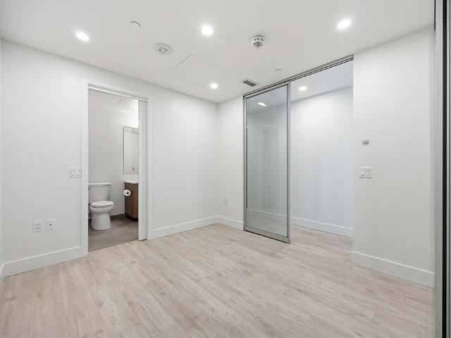 For Lease 357 King Street Unit# 905, Toronto, Ontario