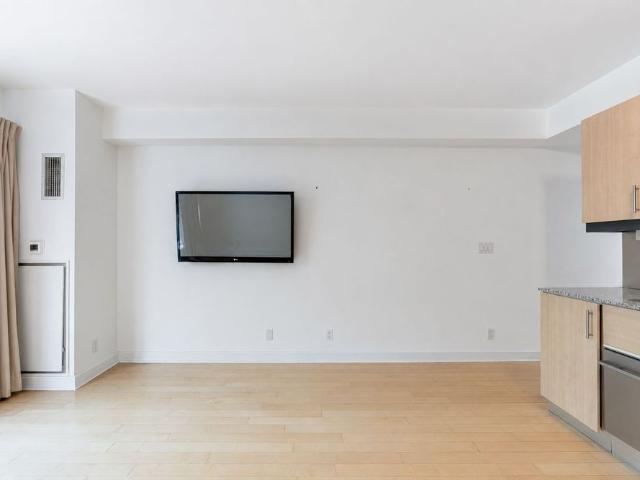 For Lease 350 Wellington Street Unit# M20, Toronto, Ontario