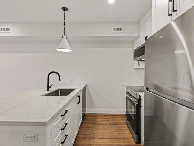 For Lease 35 Monk Street Unit# 7, Glebe Ottawa East and Area, Ontario